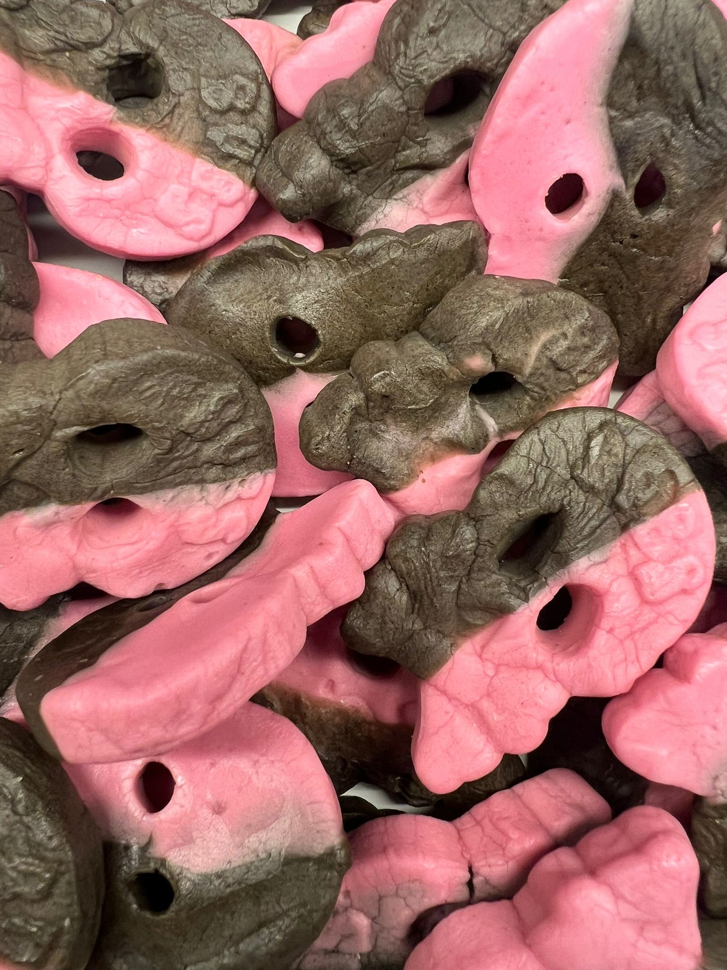 Bubs Foam Raspberry Liquorice Skulls - Zachte schuimsnoepjes in schedelvorm met framboos en drop smaak