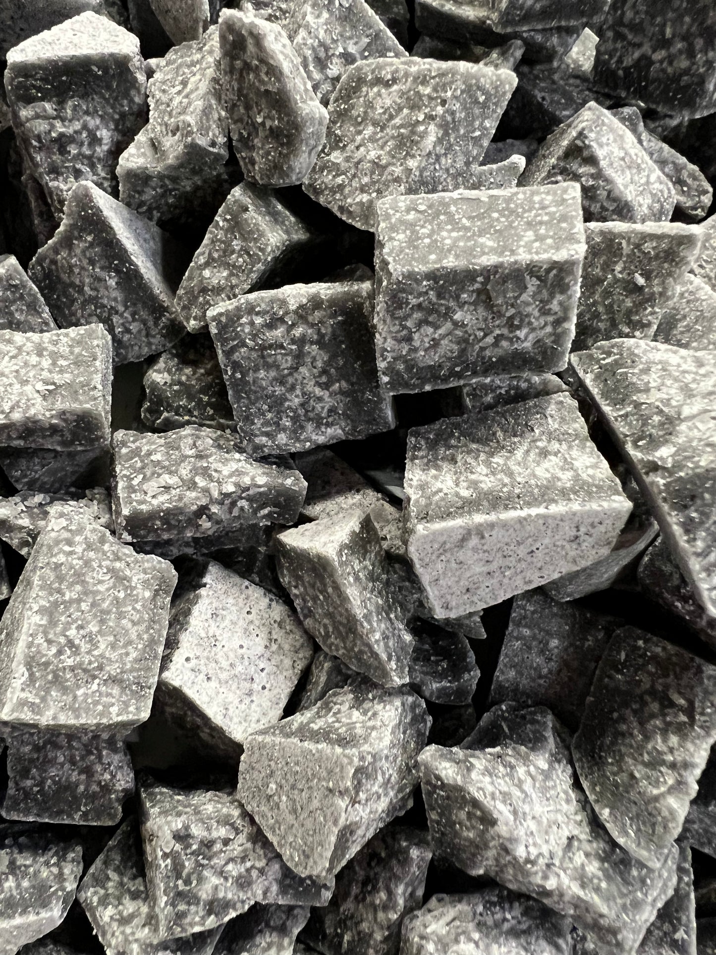 Hakhoning drop - Keelverzachtende hakhoning met rijke drop smaak