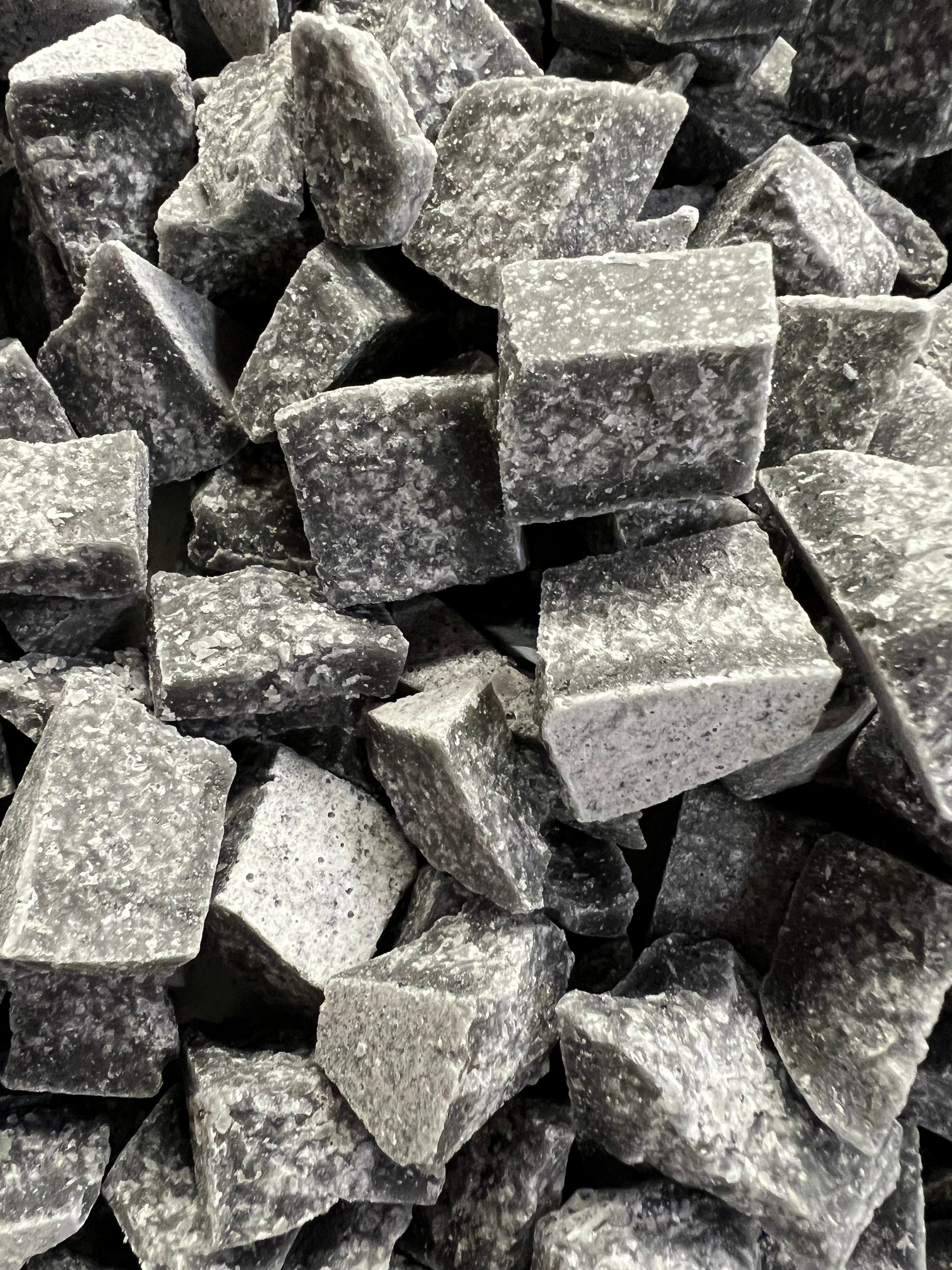 Hakhoning drop - Keelverzachtende hakhoning met rijke drop smaak

