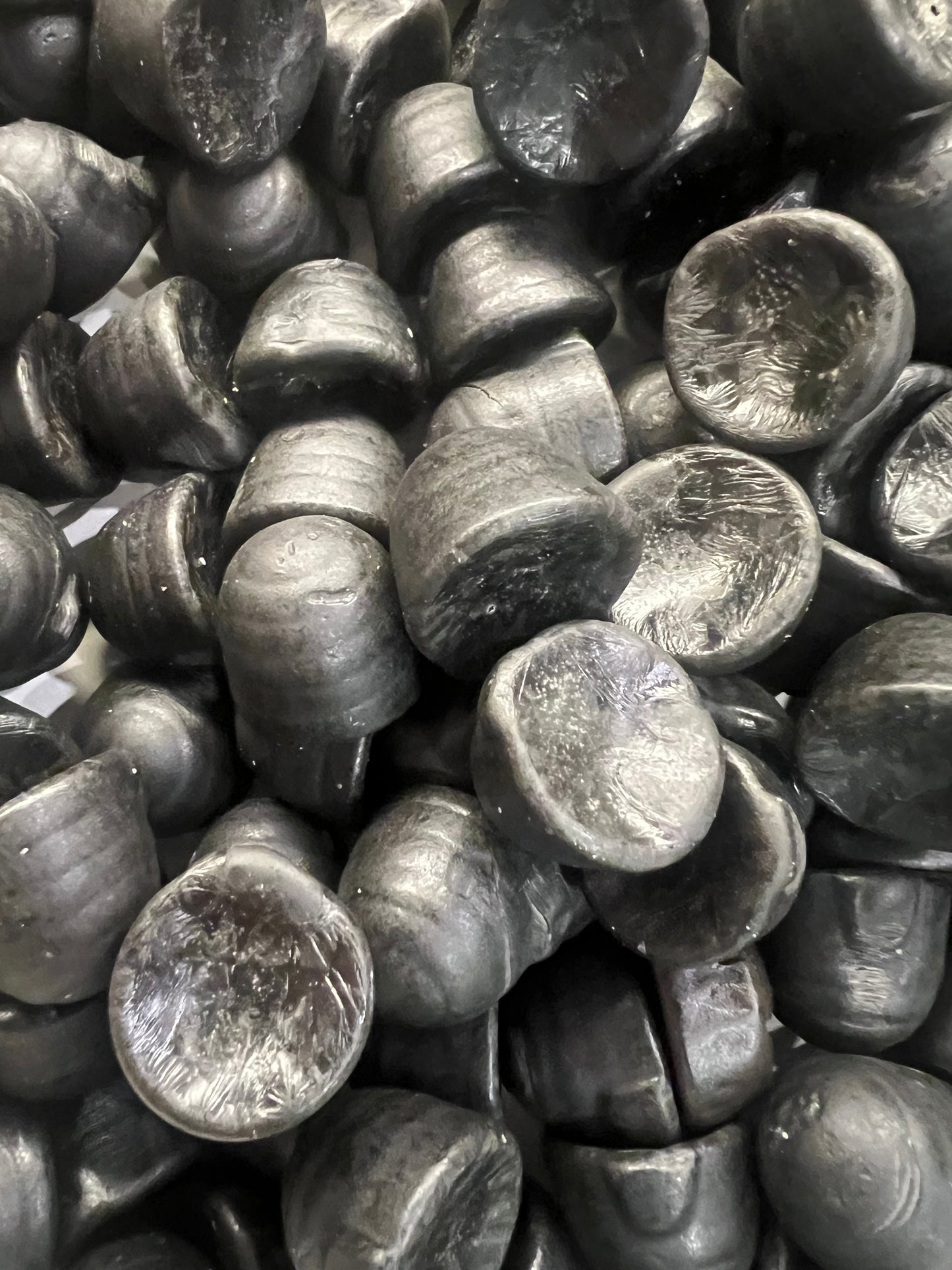 Honingnoppen van Matthijs - Krokante drop noppen met honing smaak van Matthijs
